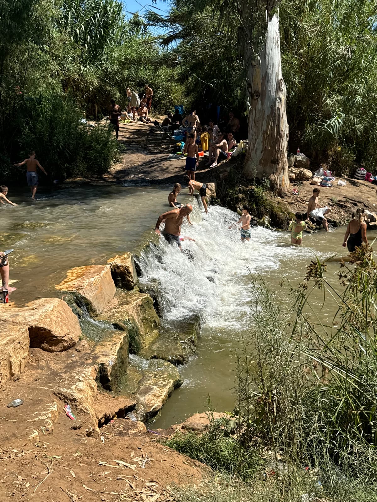 המפל הנסתר פתח תקווה - צילום מהמקום