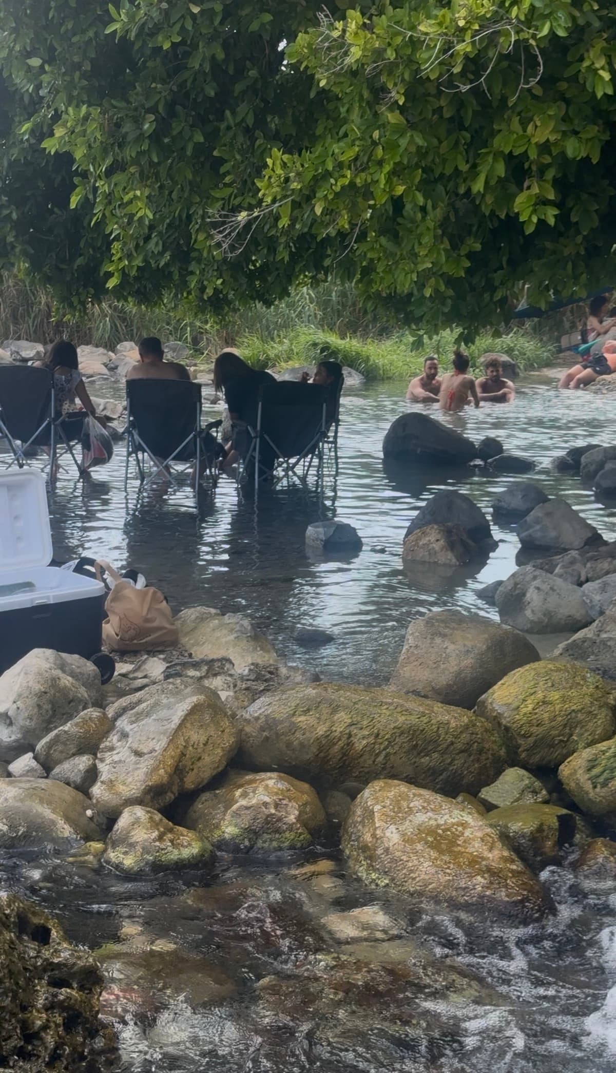 עין איוב - שכשוך ופיקניק במי המעיין